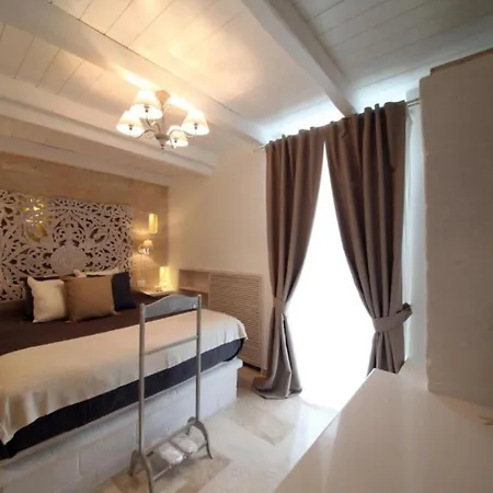 Playa Del Mar - Adults Only Bed and Breakfast
